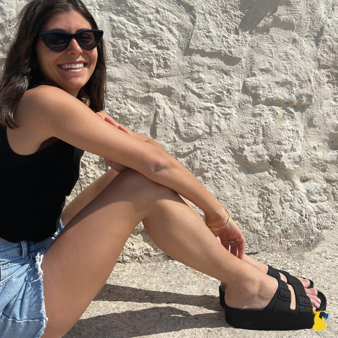Cacatoès Caipirinha Classsic Black Wedge Sandals