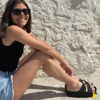 Cacatoès Caipirinha Classsic Black Wedge Sandals