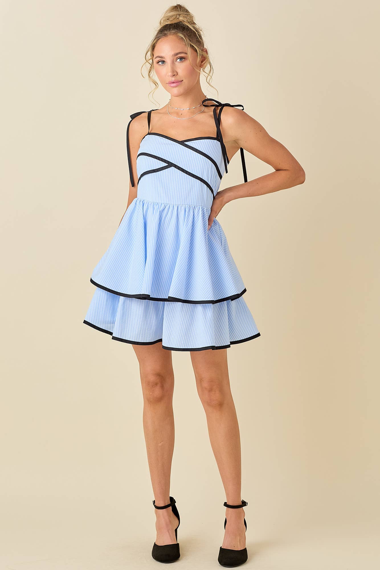 Ribbon shoulder strap with contrast binding dress