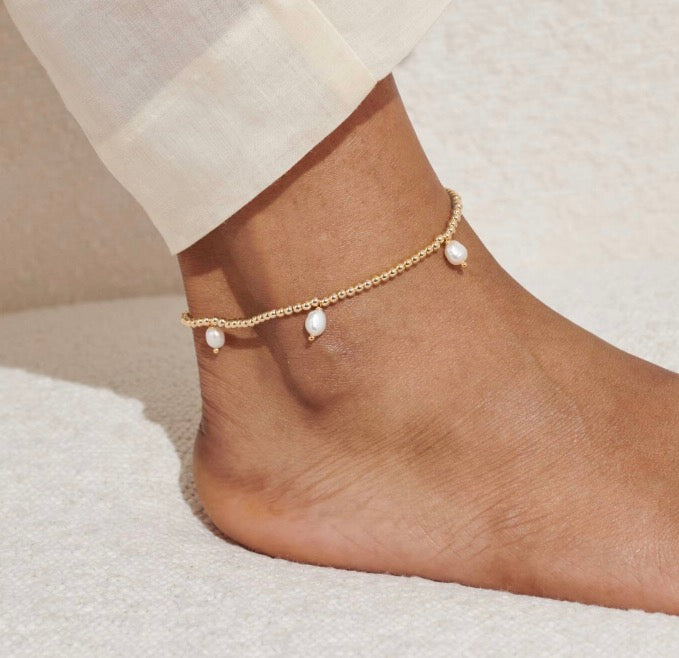 A Littles & Co. - Three Pearl Anklet