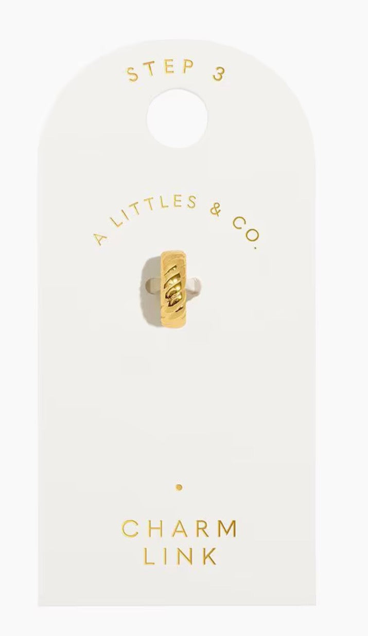 A Littles & Co. Gold Charm - Rope Texture Charm Link