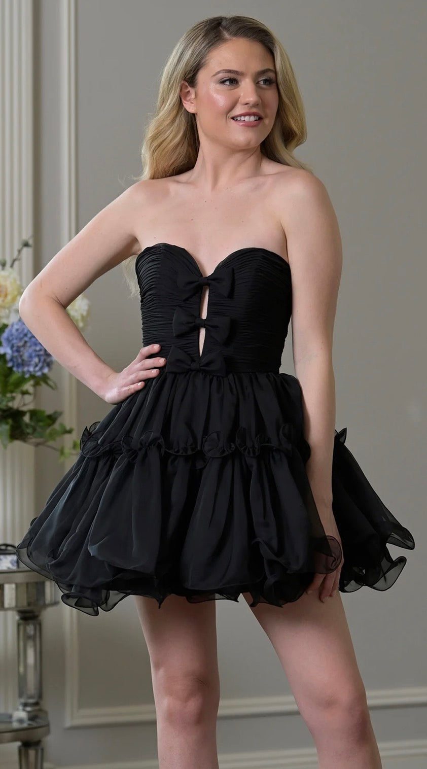 Colors Plunging Sweetheart Neckline Cocktail Dress