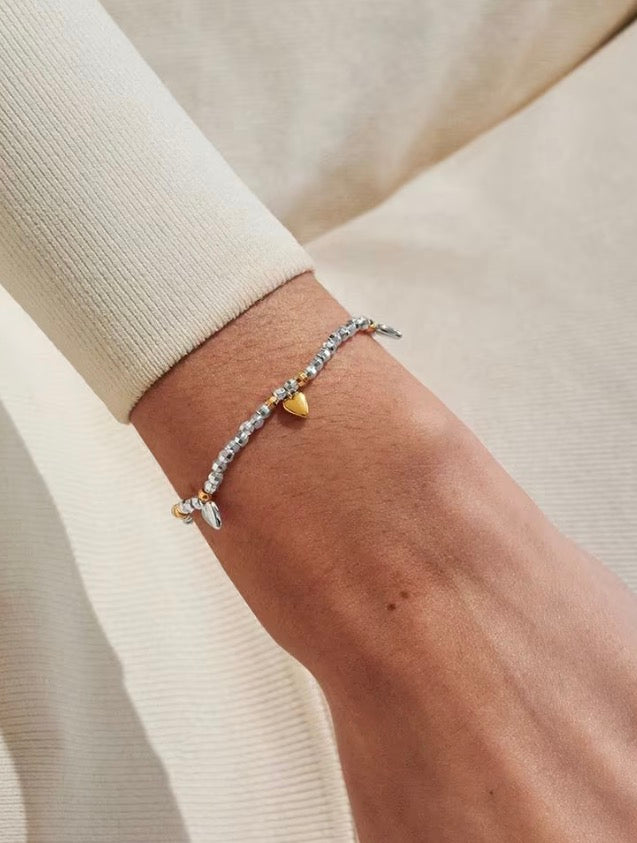 A Littles & Co. - A Little ‘Amazing Sister’ Bracelet