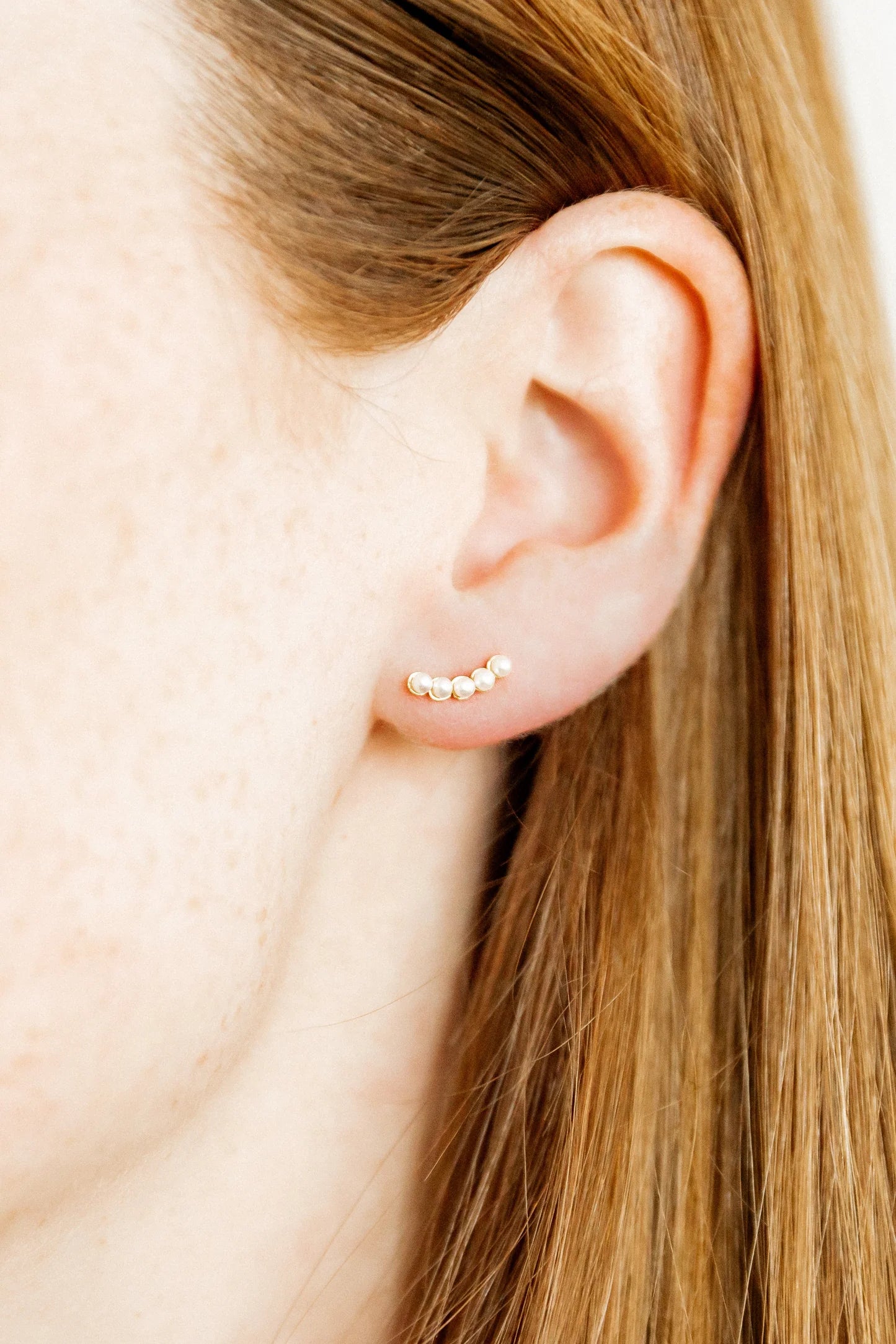 Linny Co Screwback Stud Earrings - Abigail Pearl Gold