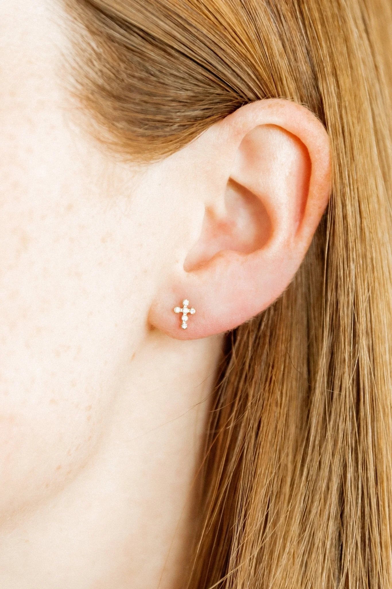 Linny Co Screwback Stud Earring - Clara Cross Gold Sparkle