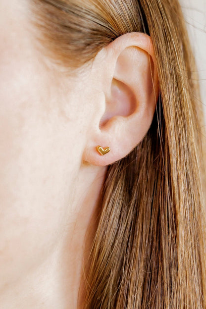 Linny Co Screwback Stud Earring - Fable Heart Gold