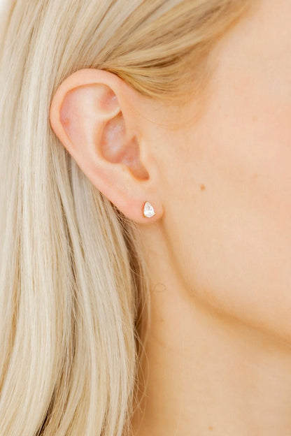 Linny Co Screwback Stud Earrings - Paige Pear Gold