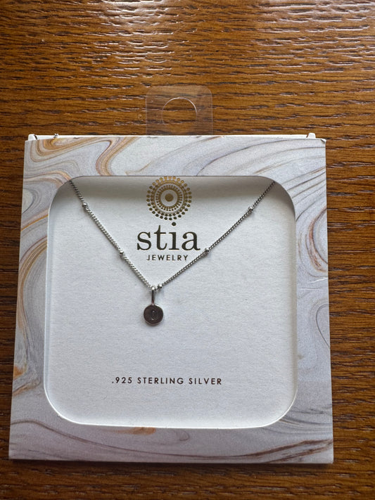 stia Mini Love Letter Necklace - Letter O