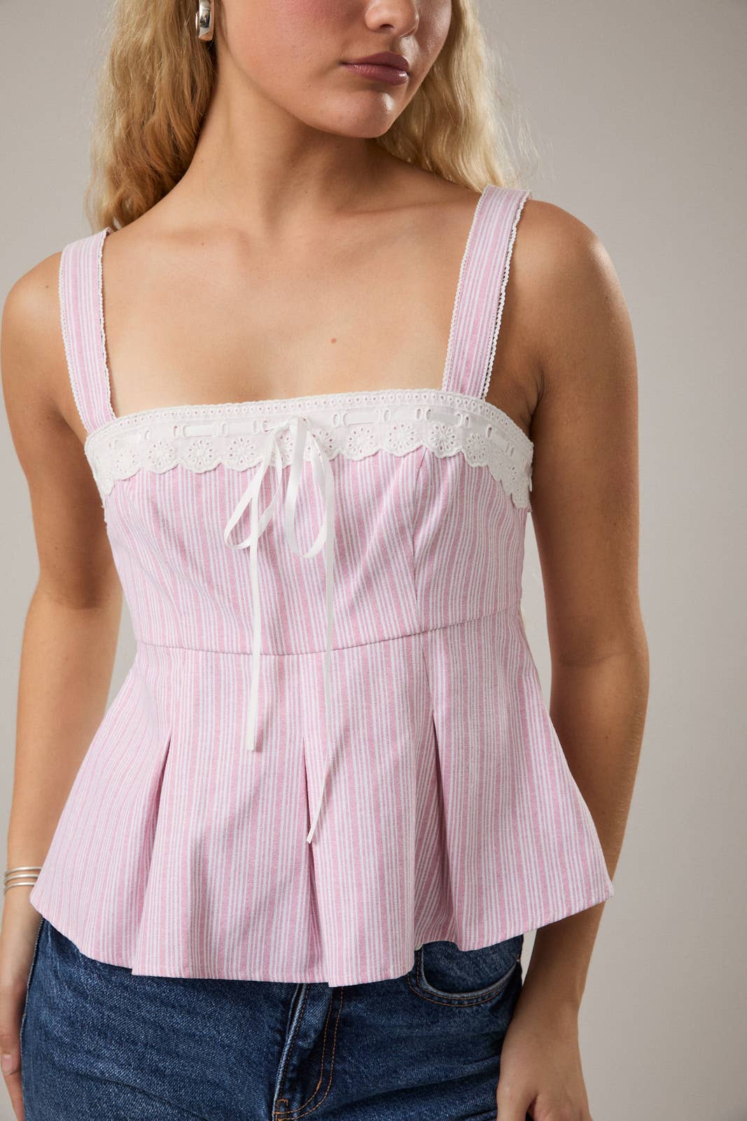 TANK TOP WITH RIBBON BOW DETAIL