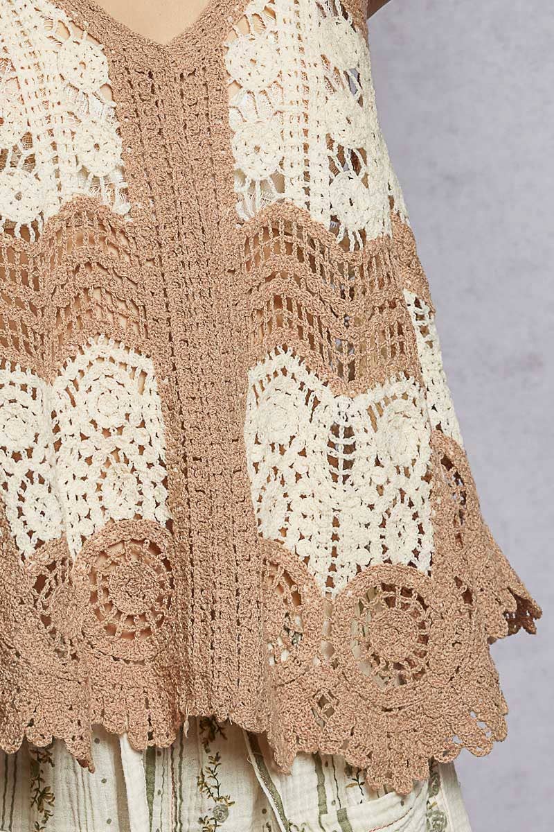 Border Weave Scalloped Crochet V-Neck Sleeveless Top
