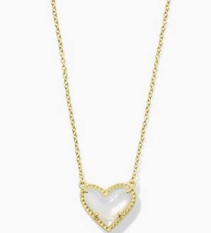 Kendra Scott Ari Heart Short Necklace